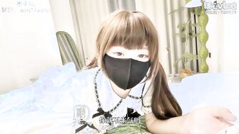 離家出走的少女被同學爸爸收留操到腿軟