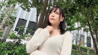 FC2PPV4811752 無論容貌還是氣質都是極品的正妹 請她好好品嚐精液的味道