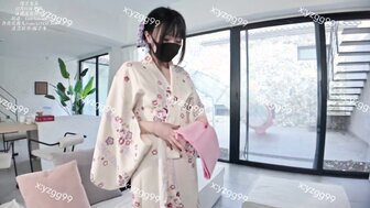 找來朋友一起操穿著浴衣的老婆