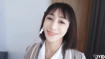 混血巨乳援交女孩校服口交