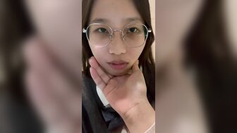 清純乖巧JK賣力為主人口交 被狂扇巴掌還繼續討好主人