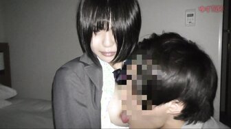 FC2PPV4842979 白嫩學生由覺得肉棒很噁心快住手突然變成非常愛別拔出來[Part1]