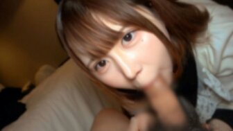 FC2PPV4846638 膚色白皙體態優美正妹吞嚥精液並在她的體內射精