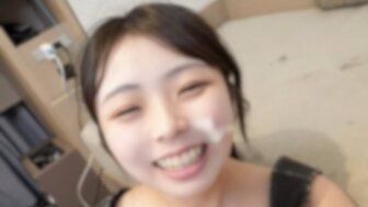 FC2PPV4882916 五個男人輪番蹂躪一位來自關西的 G 罩杯美女 共射了八次精