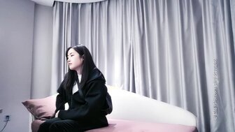 白滑美乳巨臀妹子女上騎坐抬腿猛操 浪蕩騷叫