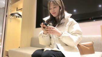 清純鄰家妹子女上體位被猛插 嬌喘呻吟聲不斷