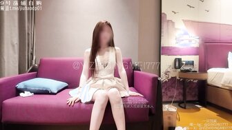 惹火身材少女掰開雙腿讓男友操了一整天 在危險期內射