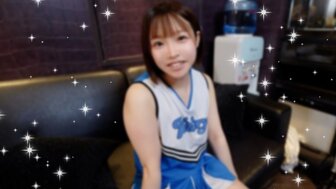 FC2PPV4917952 把打扮成女僕和啦啦隊的可愛短髮女孩中出是每個男人的夢想