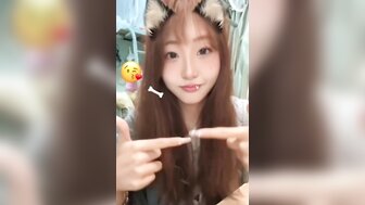 可愛校花在教室用按摩棒自慰特別刺激