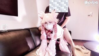 Cosplay瑤妹水潤蜜穴把肉棒龜頭夾緊讓精液射滿滿