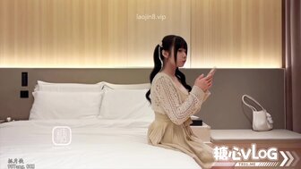 約操巨乳雙馬尾可愛女孩自帶絲襪多體位操不停