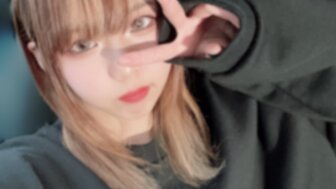 FC2PPV2793738 漂亮嫩妹皮膚白滑在車上口爆吞精 還露出淫蕩騷樣