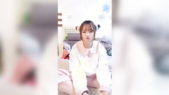 可愛型妹子想不到這麼蕩 帶著好閨蜜玩群P
