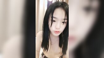 騷妹夢涵和男友激戰完還不滿足還要自慰 叫聲極騷