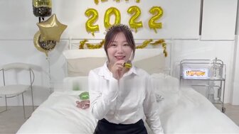 美女職員挑戰一個打十個 幸好有朋友幫忙吃棒棒才沒有被幹死