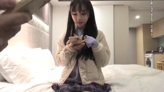 天真爛漫妹妹被小哥猛烈抽插 嗲聲呻吟連操兩炮