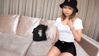 200GANA2549 街上發紙巾搭訕純情妹妹 測試紙巾在妹子身上亂摸把小穴弄得濕濕方便插入