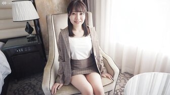 229SCUTE1284 可愛知性妹妹配上火辣爆乳 被插騷樣很H